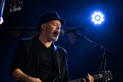 Nerli There — Terje Ræstad på gitar og kor
